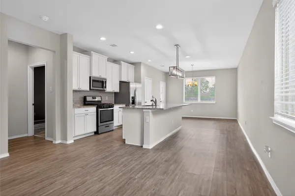 $2,600 | 16817 Pink Wintergreen Drive, Conroe, TX 77385