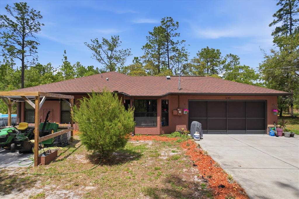 16389 Margot Road Weeki Wachee, FL 34614 - Photo 3 of 45