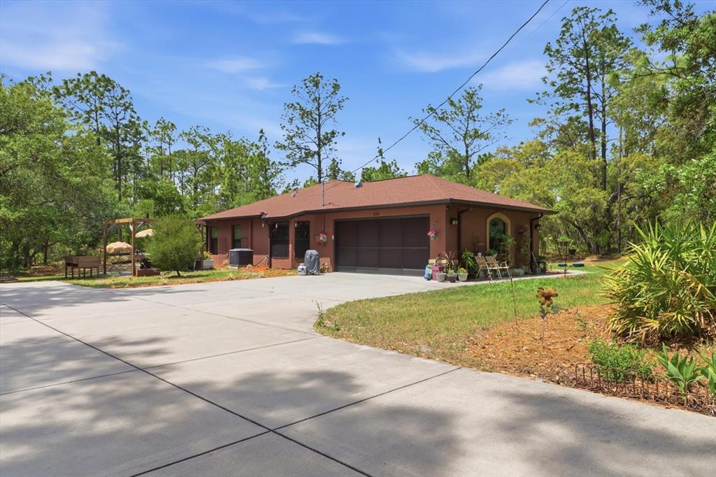 16389 Margot Road Weeki Wachee, FL 34614 - Photo 4 of 45