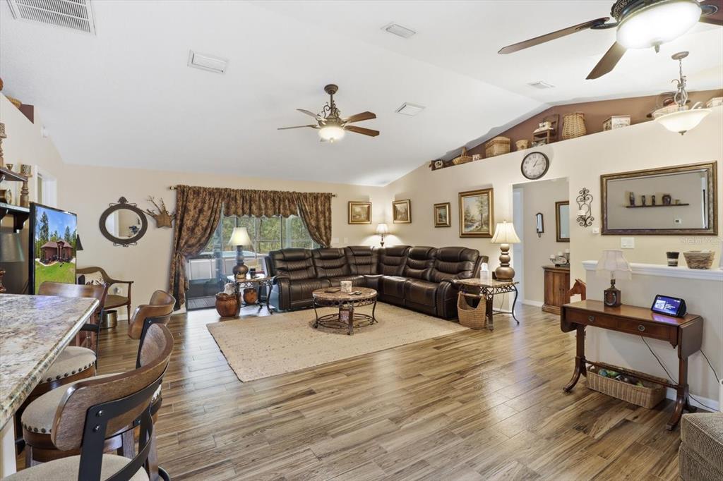 16389 Margot Road Weeki Wachee, FL 34614 - Photo 8 of 45