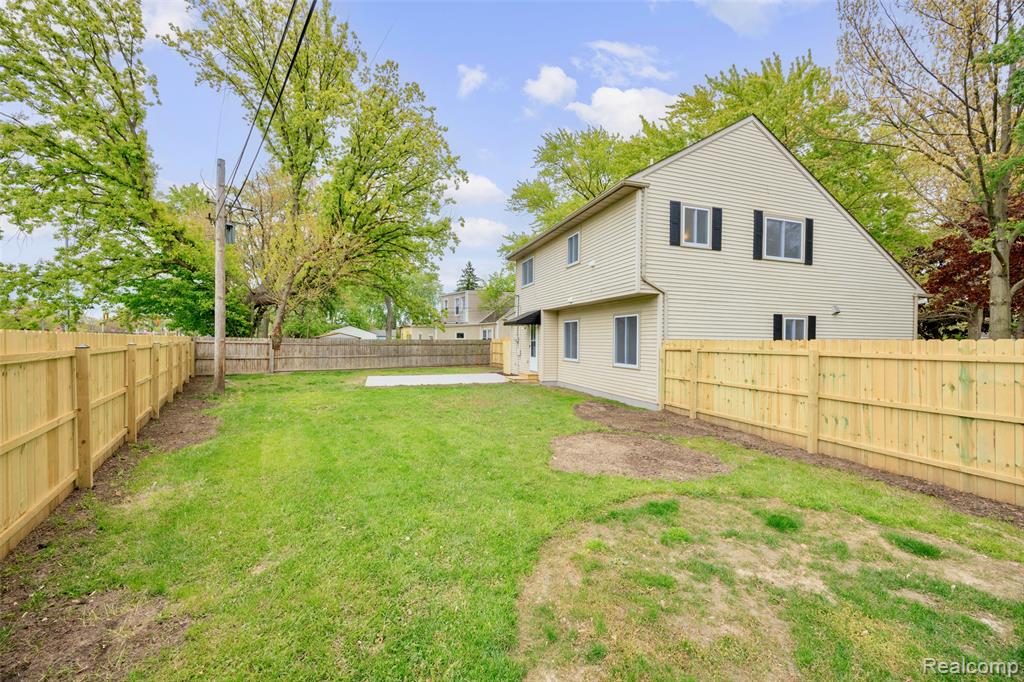 20505 Ridgemont Road Harper Woods, MI 48225 - Photo 41 of 48