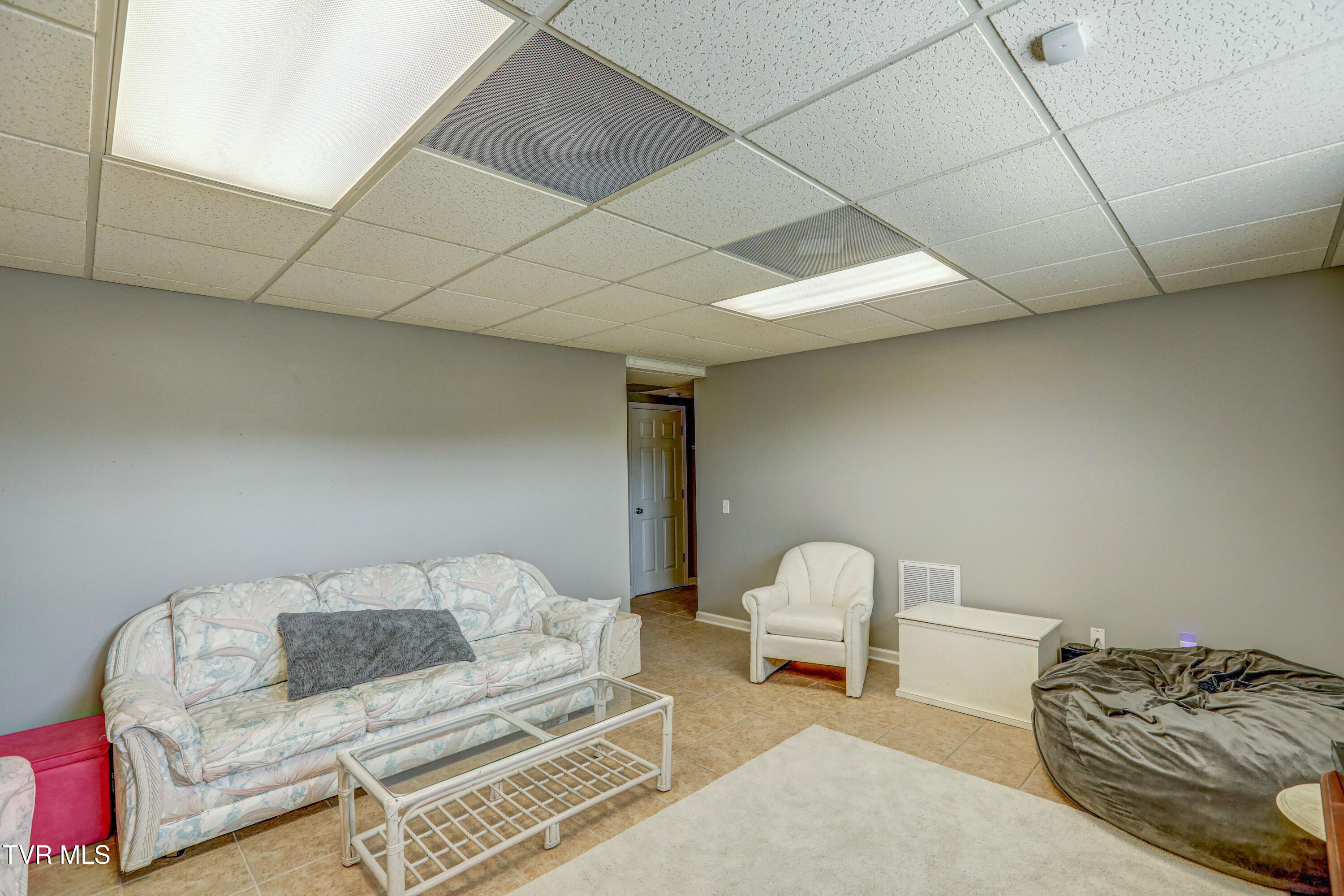 340 Pactolus Road Kingsport, TN 37663 - Photo 40 of 64 B42A4454_5_6_7_8
