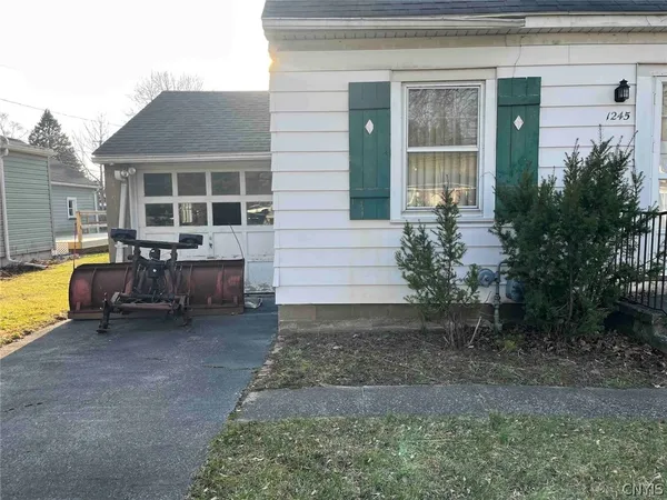 $59,900 | 1245 Howard Road, Rochester, NY 14624