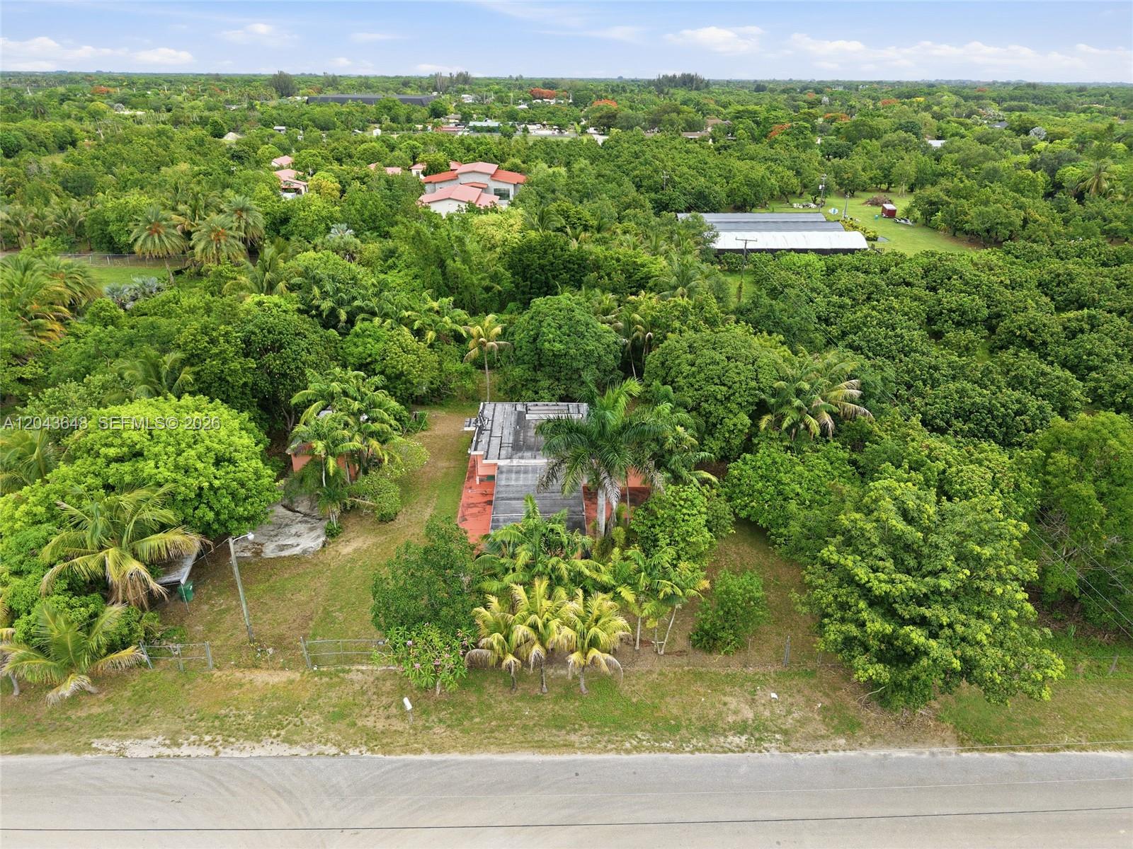 15401 Southwest 240th Street Homestead, FL 33032 - Photo 9 of 35