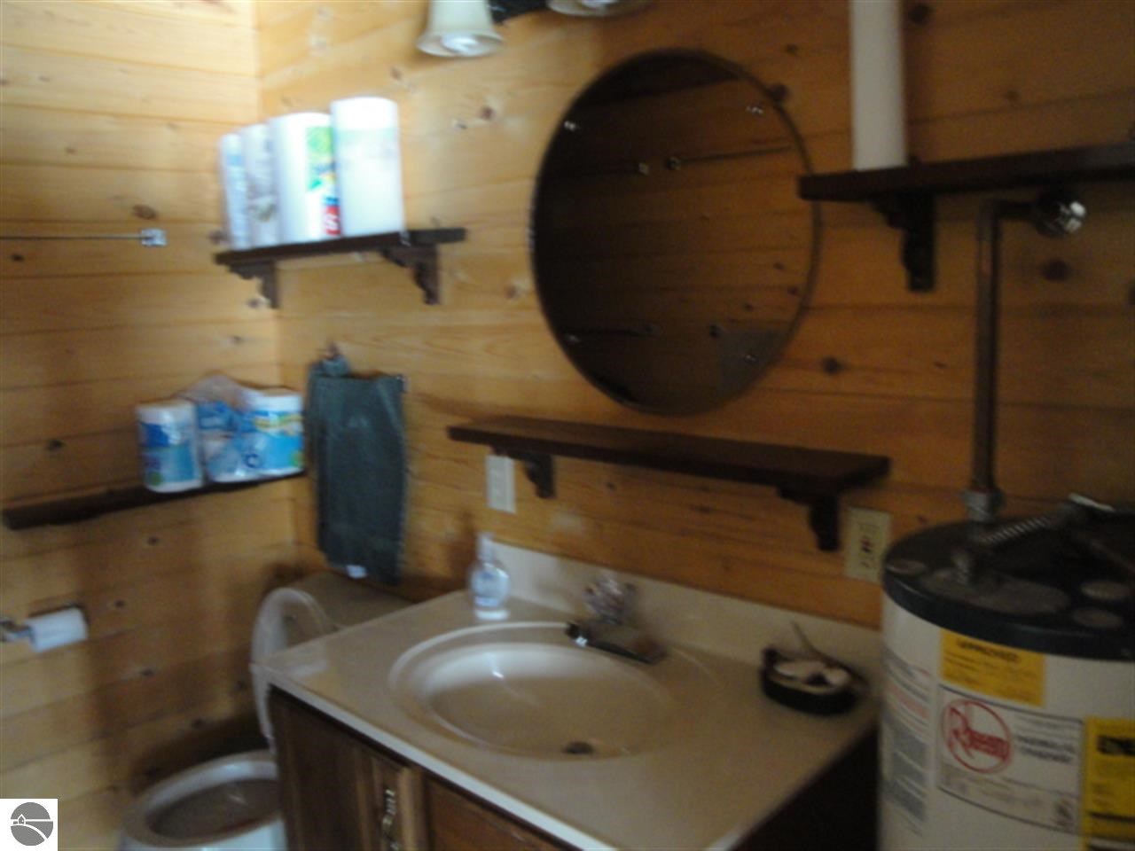 1253 Thomas Road Kalkaska, MI 49646 - Photo 34 of 42 1845856-33.JPG