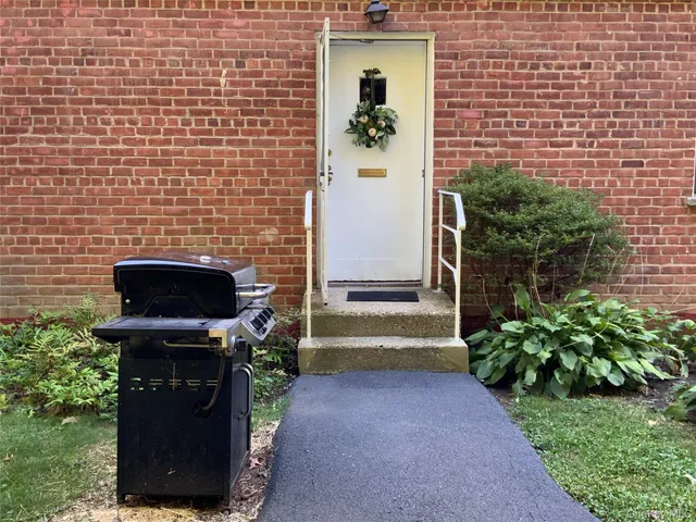 $189,999 | 125 North Washington Avenue, Unit 10, Hartsdale, NY 10530