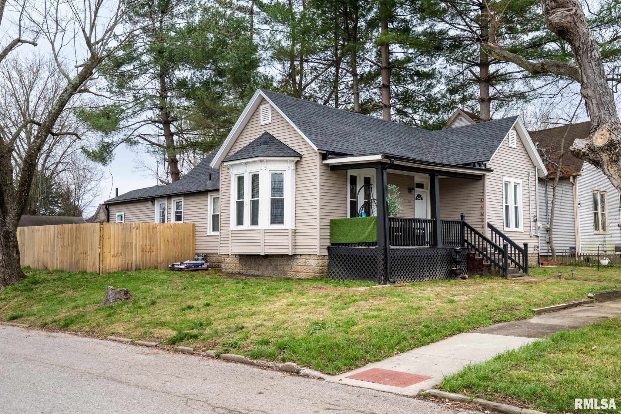 403 North Street Murphysboro, IL 62966 - Photo 2 of 21