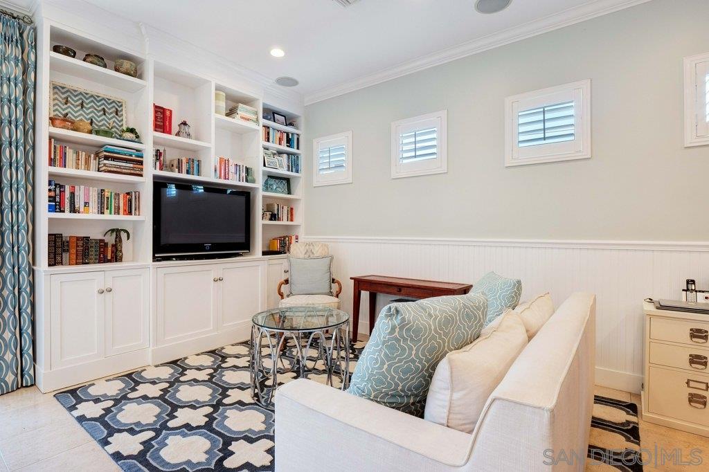 330 C Avenue Coronado, CA 92118 - Photo 12 of 25