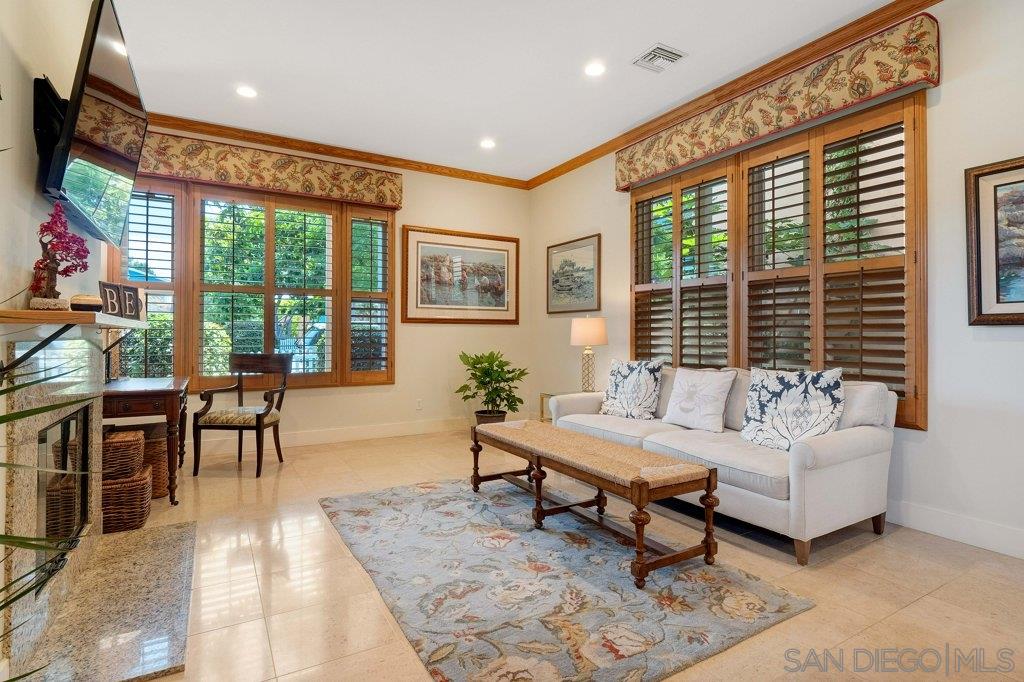 330 C Avenue Coronado, CA 92118 - Photo 4 of 25