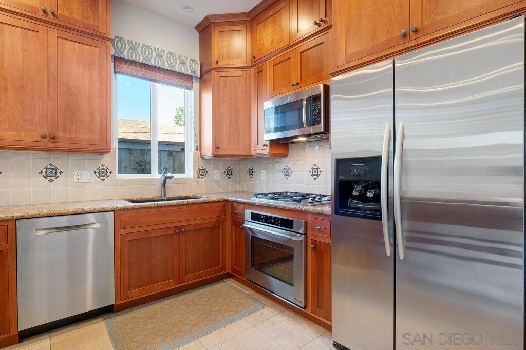 330 C Avenue Coronado, CA 92118 - Photo 9 of 25