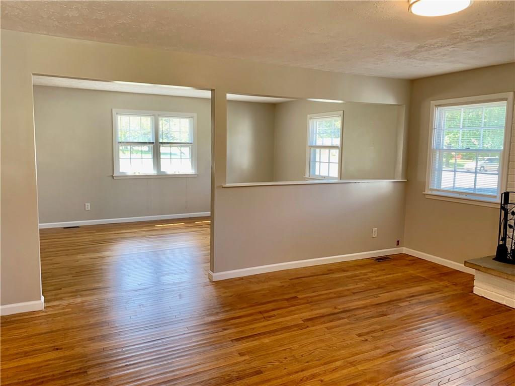 5102 Dickson Road Indianapolis, IN 46226 - Photo 11 of 25 Gallery Image 11