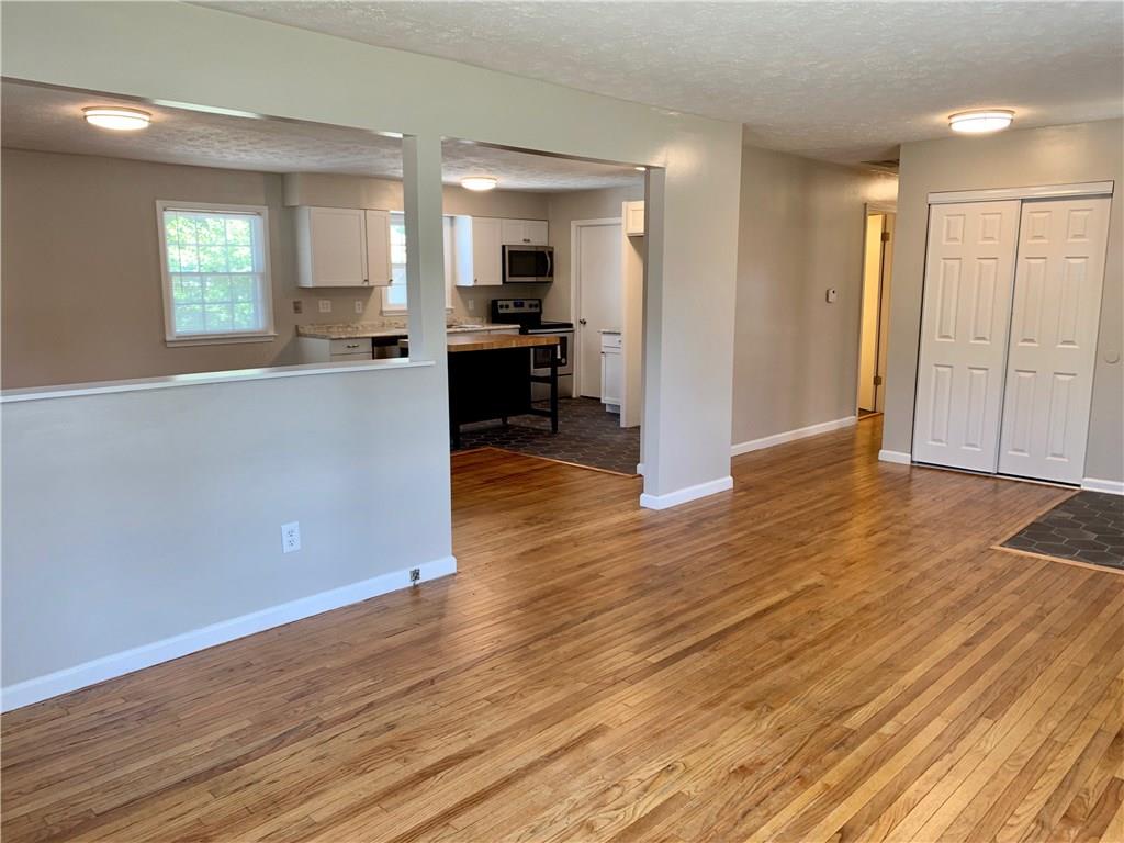 5102 Dickson Road Indianapolis, IN 46226 - Photo 12 of 25 Gallery Image 12