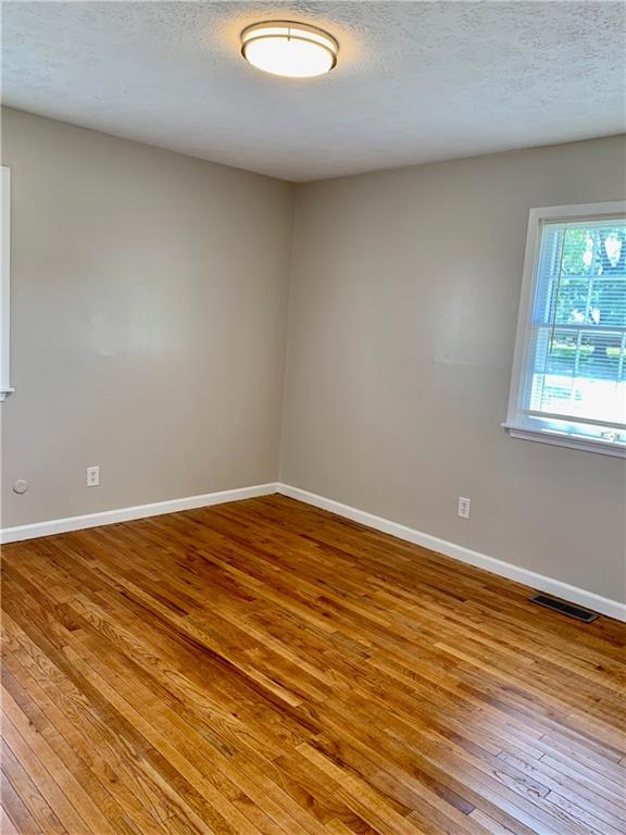 5102 Dickson Road Indianapolis, IN 46226 - Photo 17 of 25 Gallery Image 17