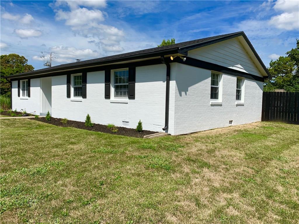 5102 Dickson Road Indianapolis, IN 46226 - Photo 21 of 25 Gallery Image 21