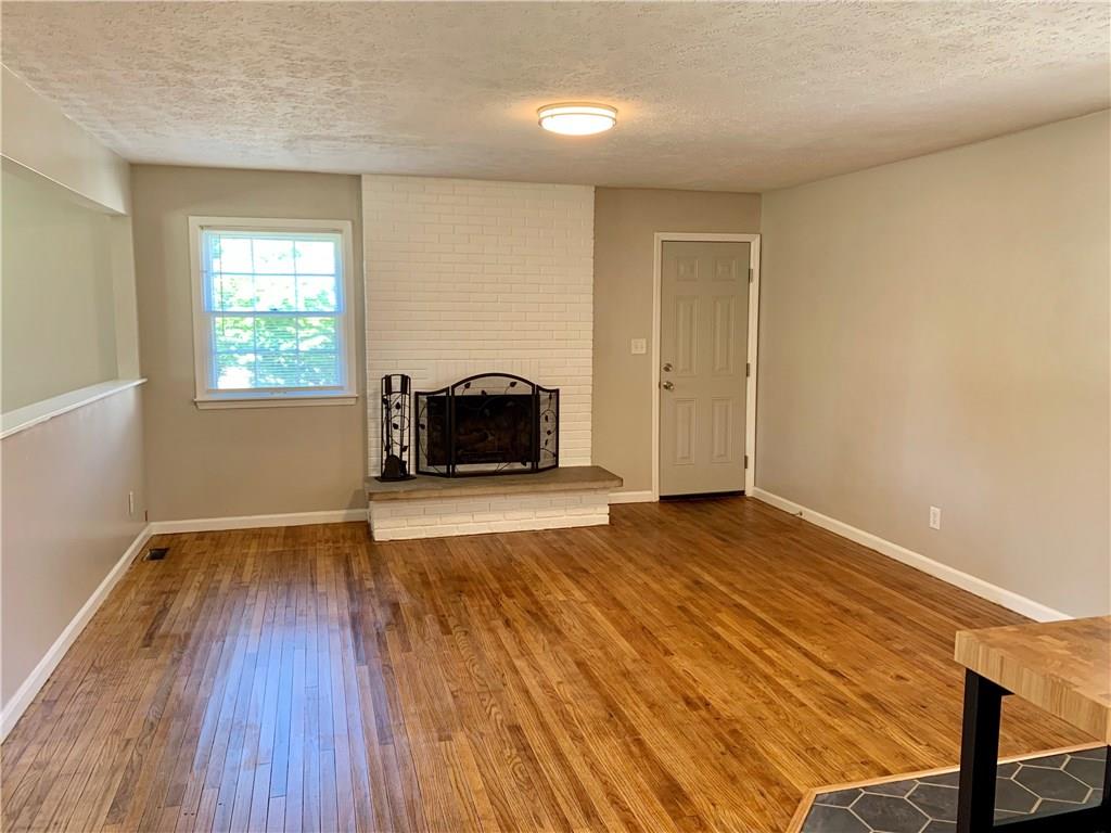 5102 Dickson Road Indianapolis, IN 46226 - Photo 9 of 25 Gallery Image 9