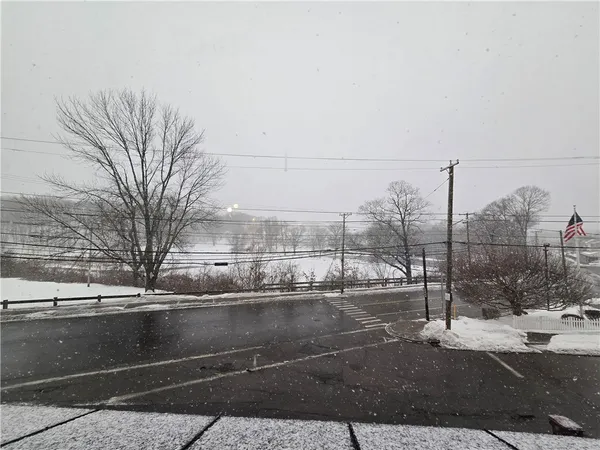 $1,895 | 968 Elm Street, Unit 2, Woonsocket, RI 02895