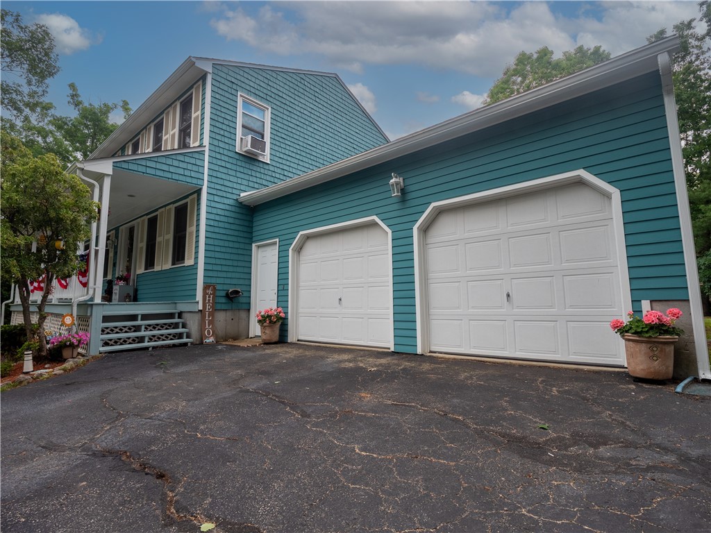 22 Ridgewood Drive Scituate, RI 02857 - Photo 3 of 27