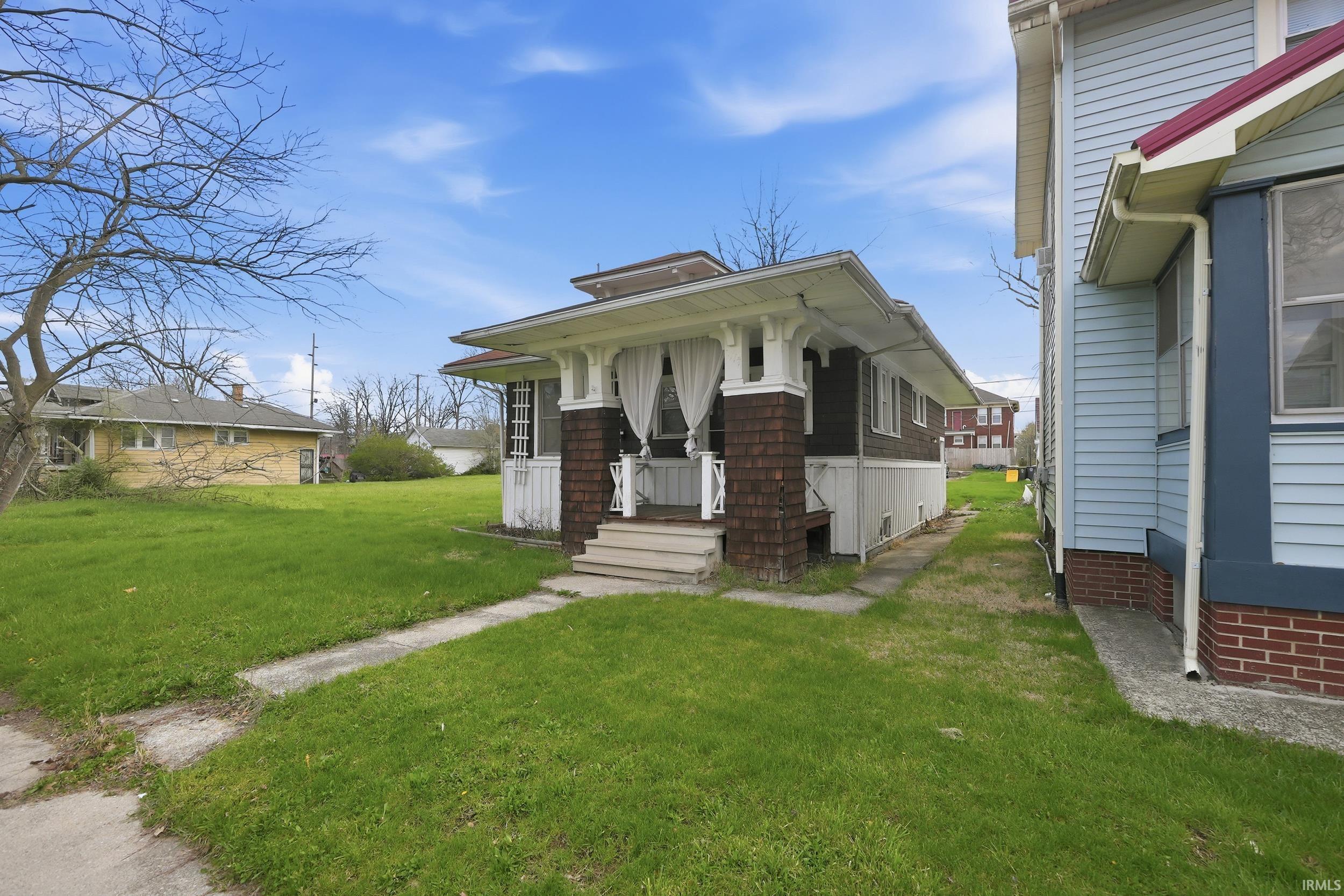 3117 Monroe Street Fort Wayne, IN 46806 - Photo 3 of 35