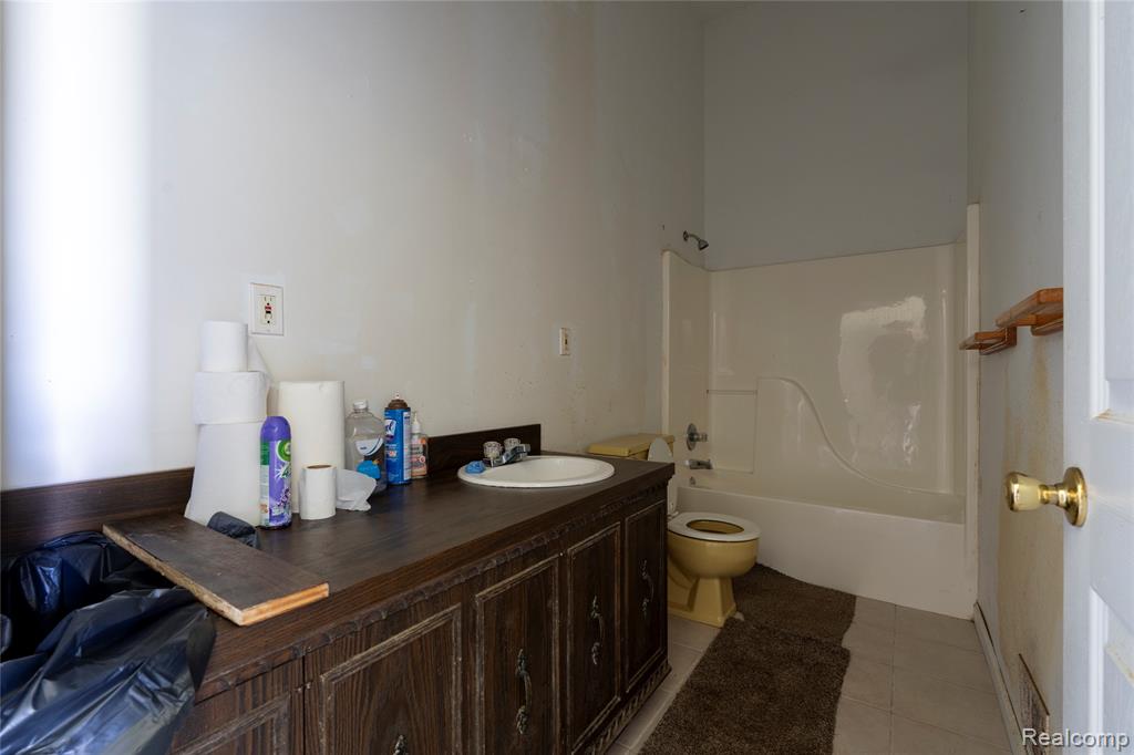 10069 Silver Lake Road Linden, MI 48451 - Photo 24 of 28