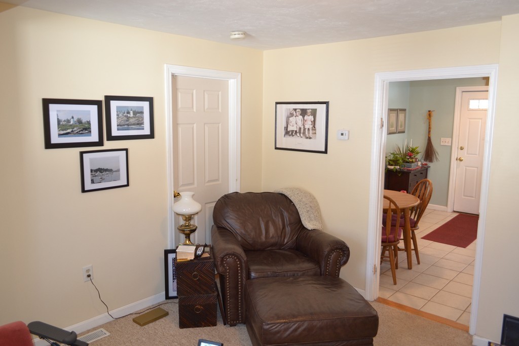 23 Abbott Road North Reading, MA 01864 - Photo 6 of 22 Gallery Image 6