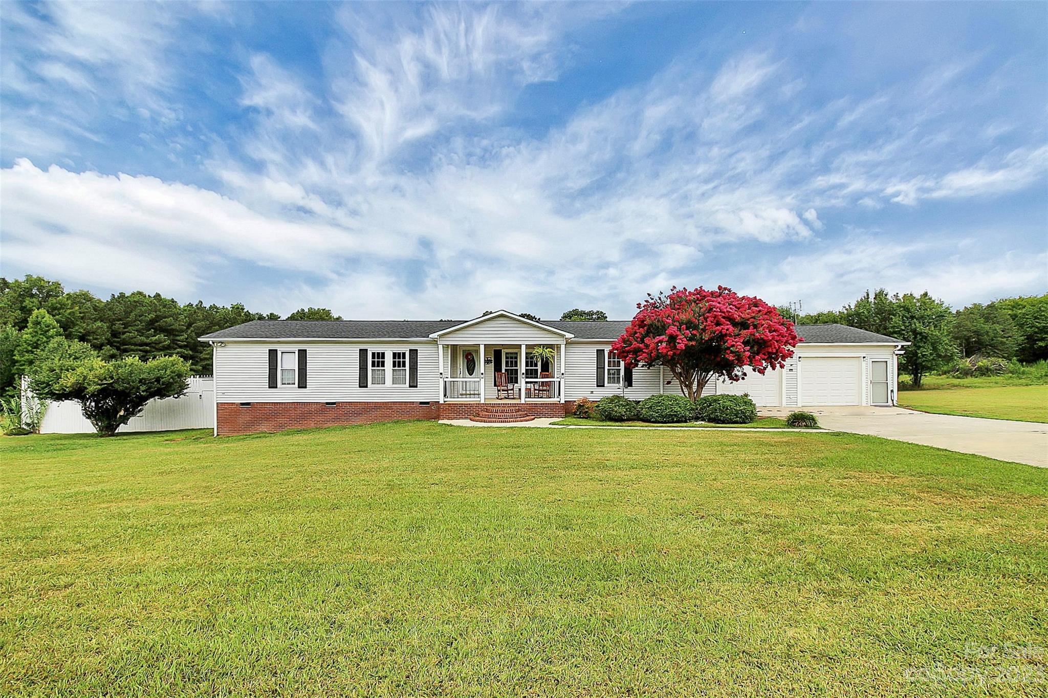 836 Farmbrook Road Lancaster, SC 29720 - Photo 2 of 35 Gallery Image 2