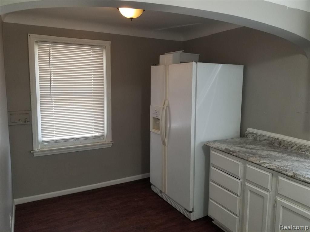 23767 Piper Avenue Eastpointe, MI 48021 - Photo 8 of 16