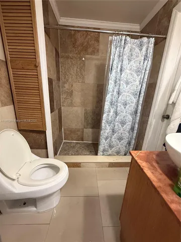 $650,000 | 7643 Northwest South River Drive, Medley, FL 33166