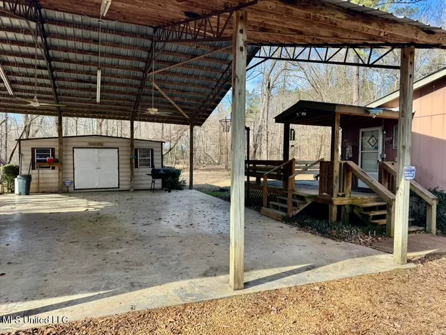 $1,550,000 | 24437 Highway 17, Lexington, MS 39095
