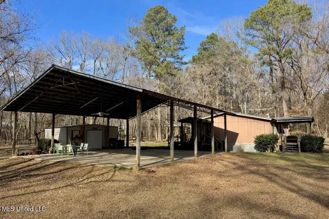 $1,550,000 | 24437 Highway 17, Lexington, MS 39095
