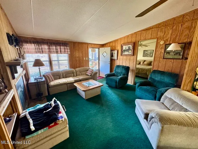 $1,550,000 | 24437 Highway 17, Lexington, MS 39095