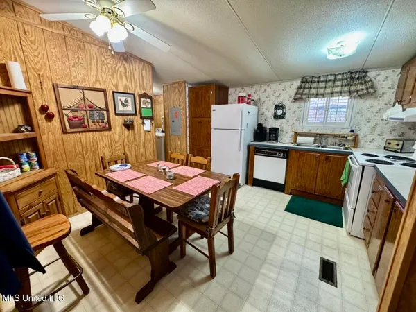 $1,550,000 | 24437 Highway 17, Lexington, MS 39095