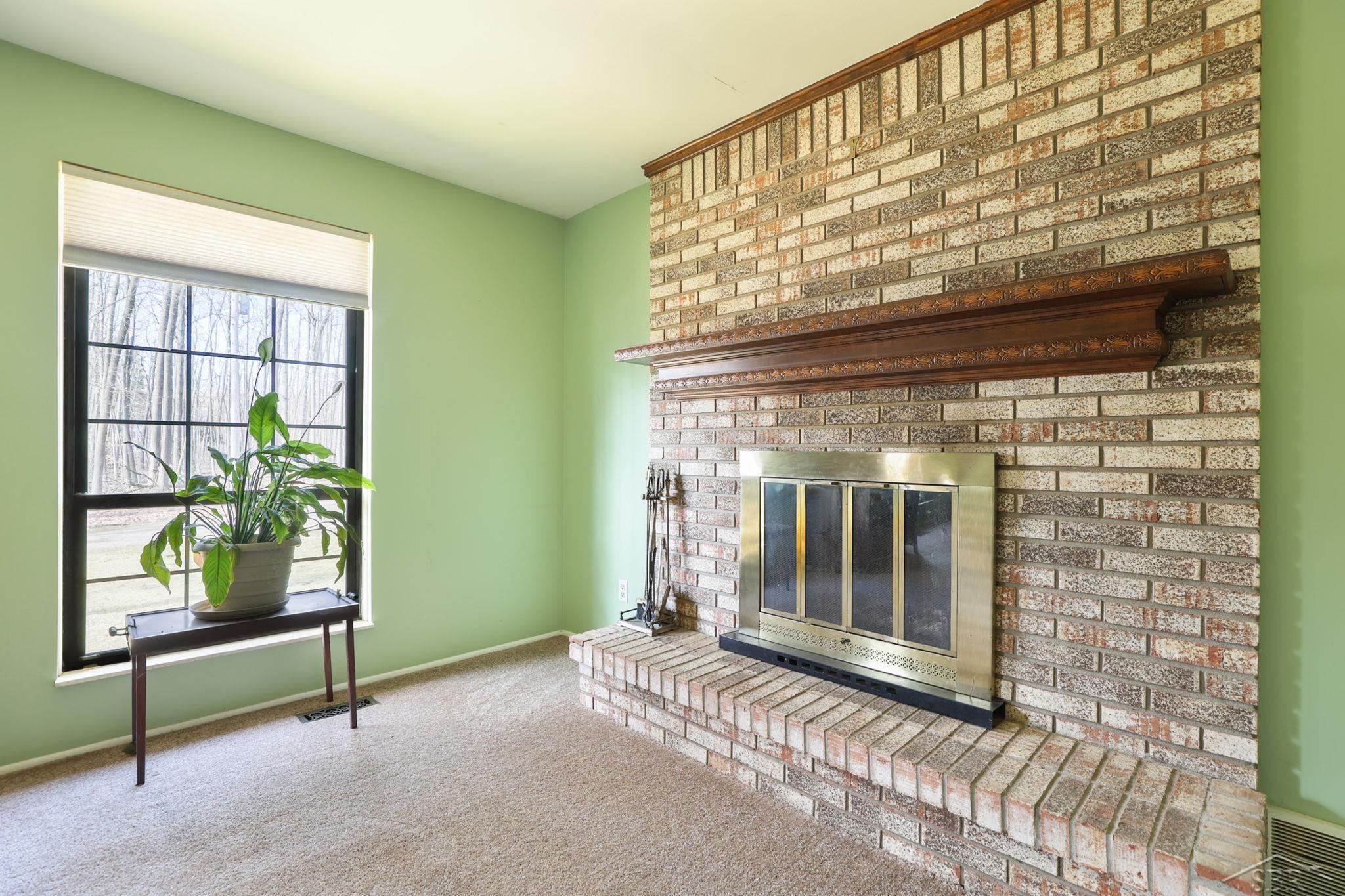 13374 Nichols Road Montrose, MI 48457 - Photo 9 of 44 50104417-8.JPG