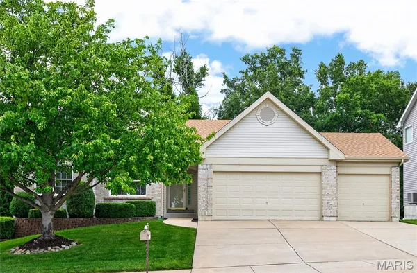 $399,900 | 4181 Stonecroft Drive, St. Charles, MO 63304