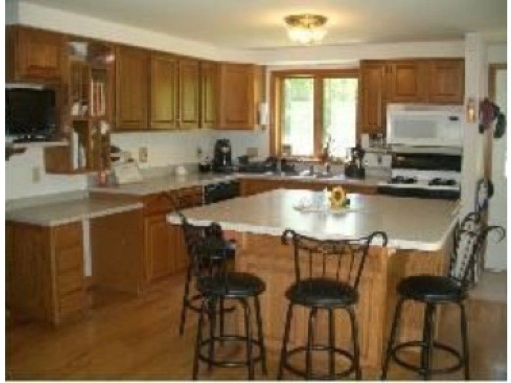 14 Butman Road Enfield, NH 03748 - Photo 2 of 28