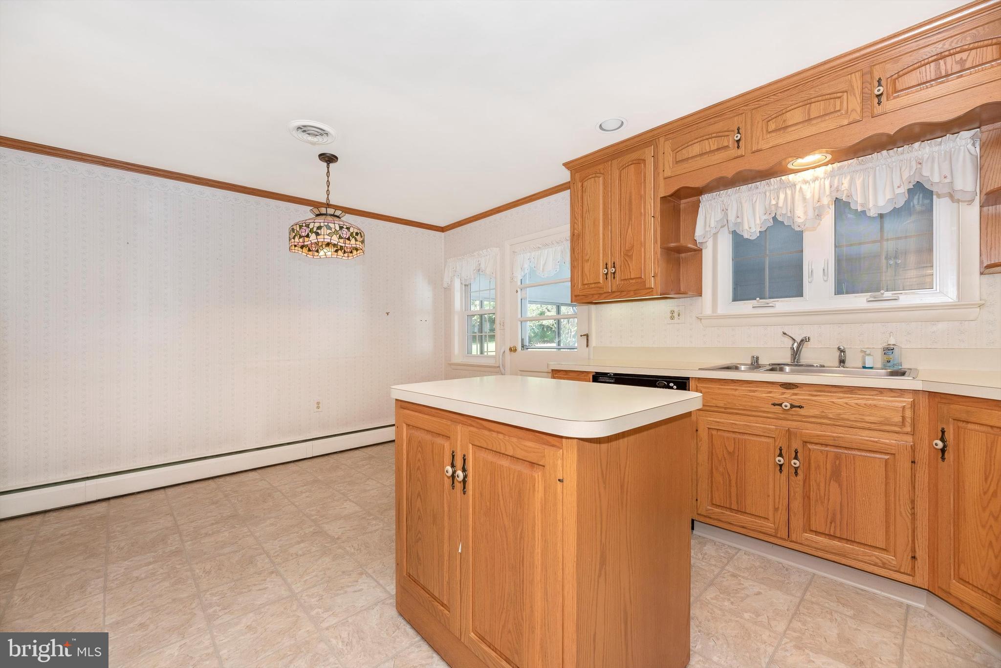 17524 Frederick Road Mount Airy, MD 21771 - Photo 12 of 38 Kitchen