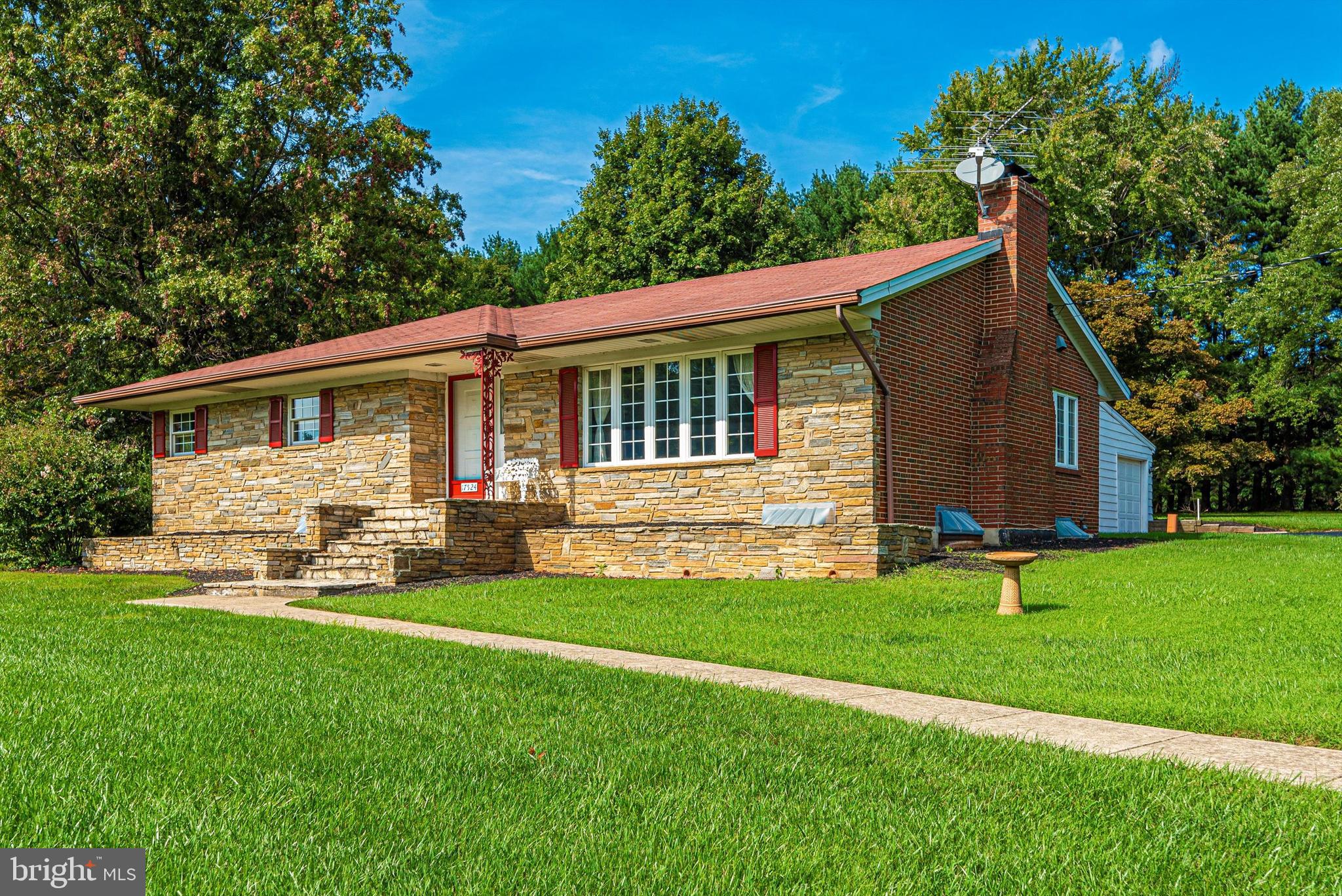 17524 Frederick Road Mount Airy, MD 21771 - Photo 3 of 38 Exterior Front