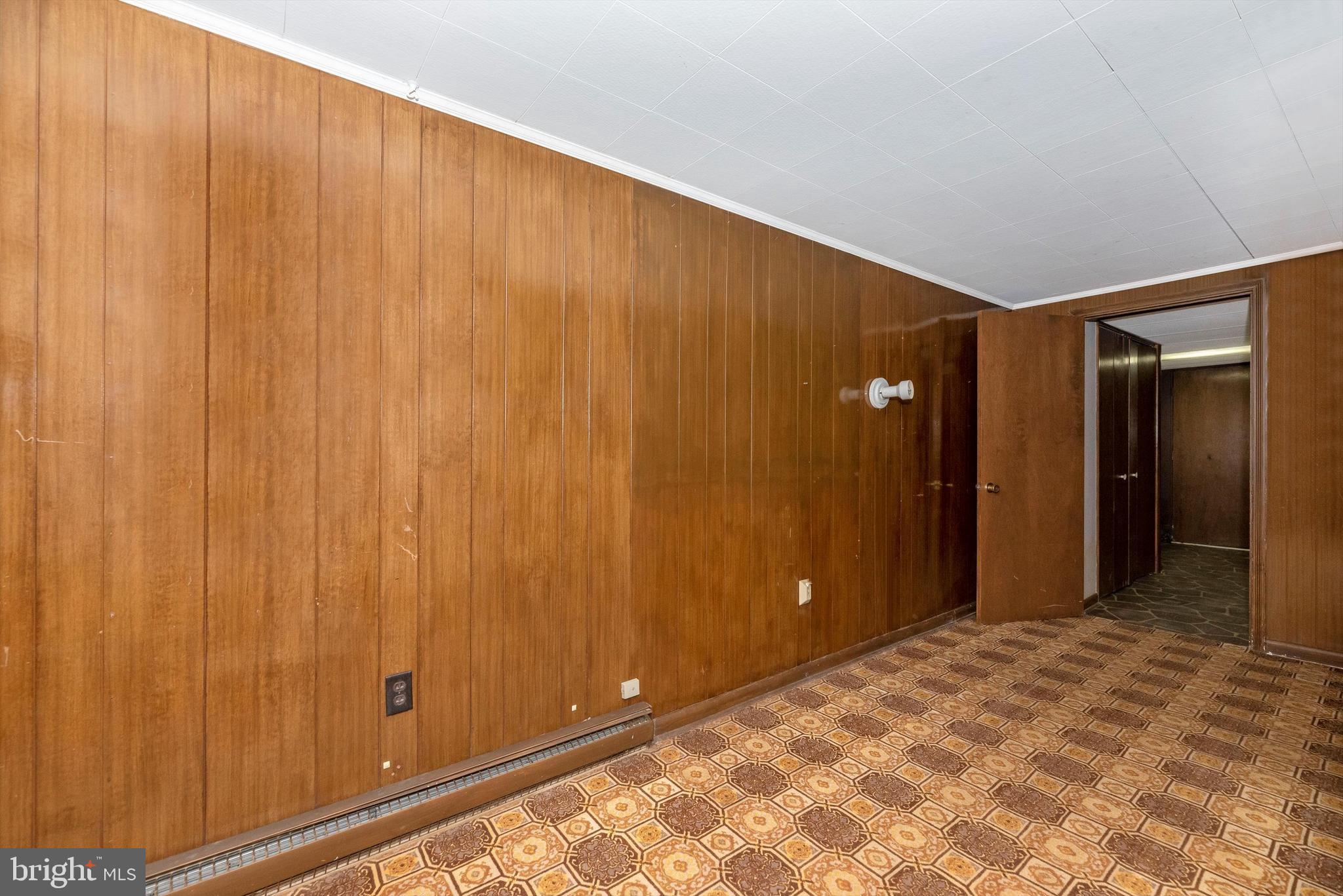 17524 Frederick Road Mount Airy, MD 21771 - Photo 34 of 38 Third bedroom lower level