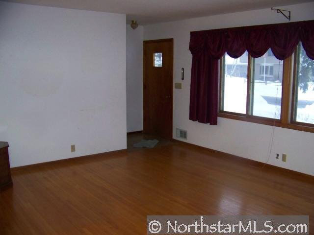 2652 Roth Place White Bear Lake, MN 55110 - Photo 2 of 10 Gallery Image 2