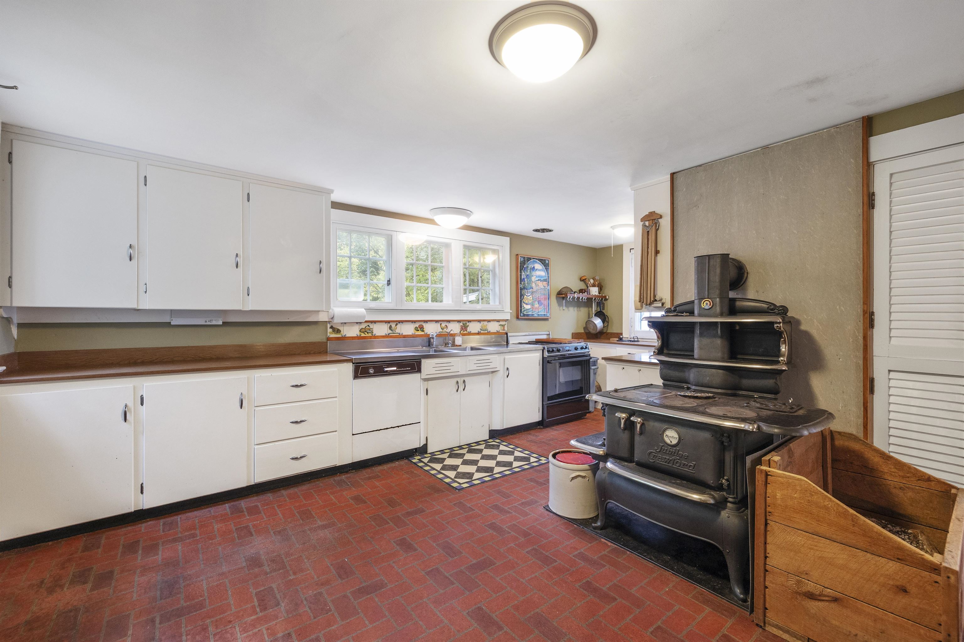 245 St Gaudens Road Cornish, NH 03745 - Photo 3 of 40