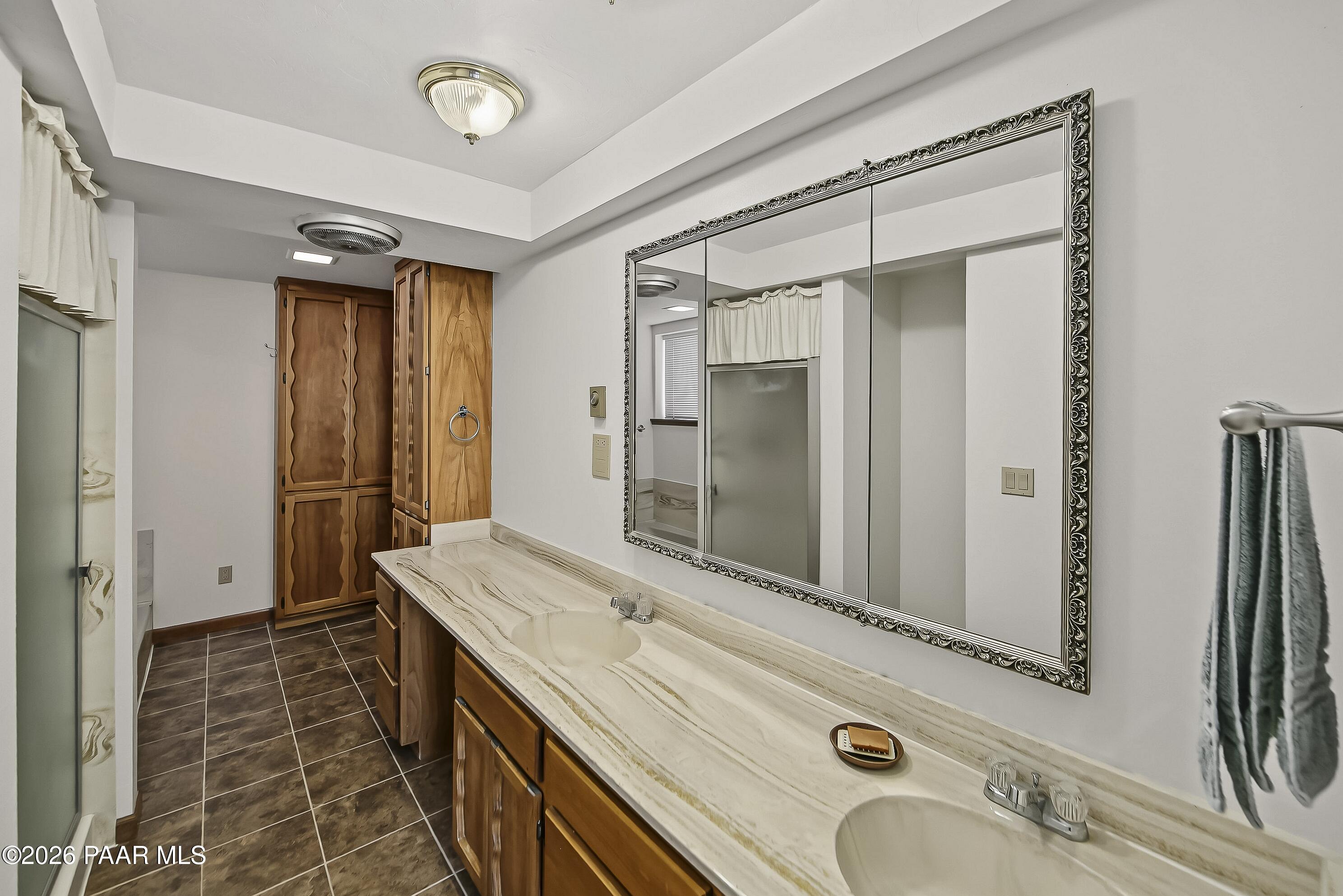 1020 Evergreen Road Prescott, AZ 86303 - Photo 22 of 44 Primary Bath
