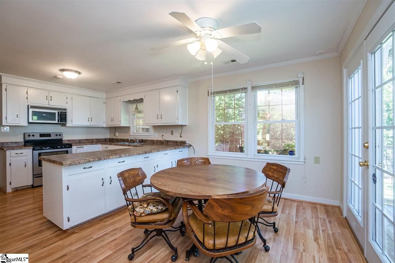 128 East Main Street Inman, SC 29349 - Photo 8 of 36