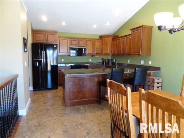 5496 Judge Road Bettendorf, IA 52722 - Photo 4 of 18 Gallery Image 4