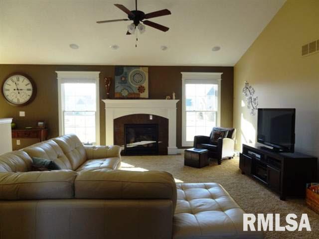5496 Judge Road Bettendorf, IA 52722 - Photo 9 of 18 Gallery Image 9