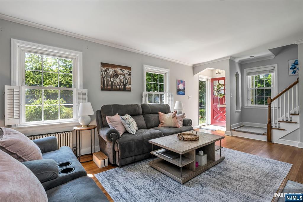 448 Fairfield Avenue Ridgewood, NJ 07450 - Photo 5 of 31