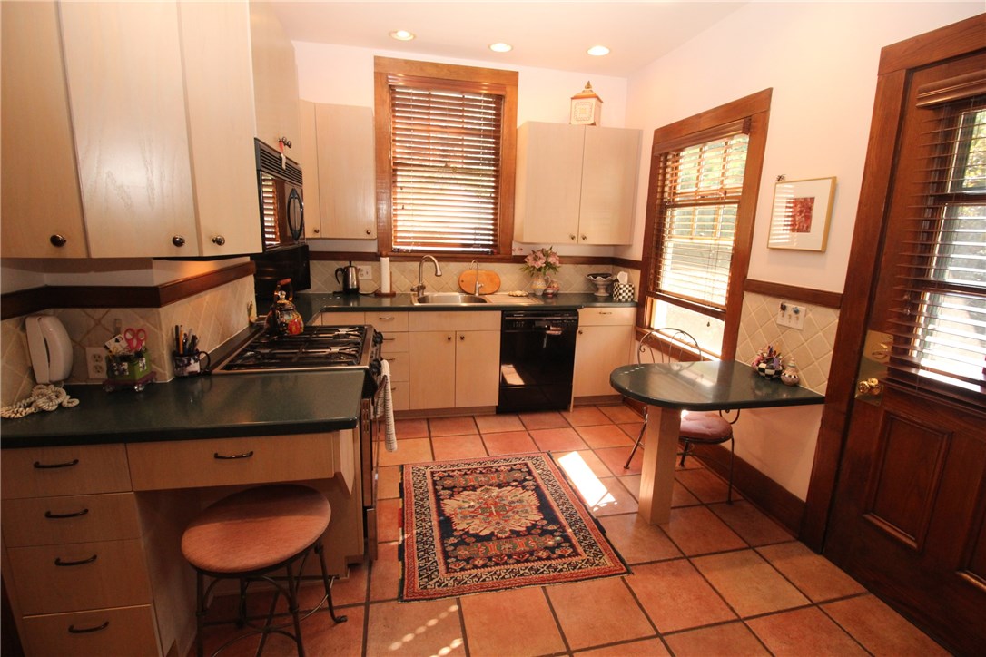 49 Dorchester Road Rochester, NY 14610 - Photo 14 of 30