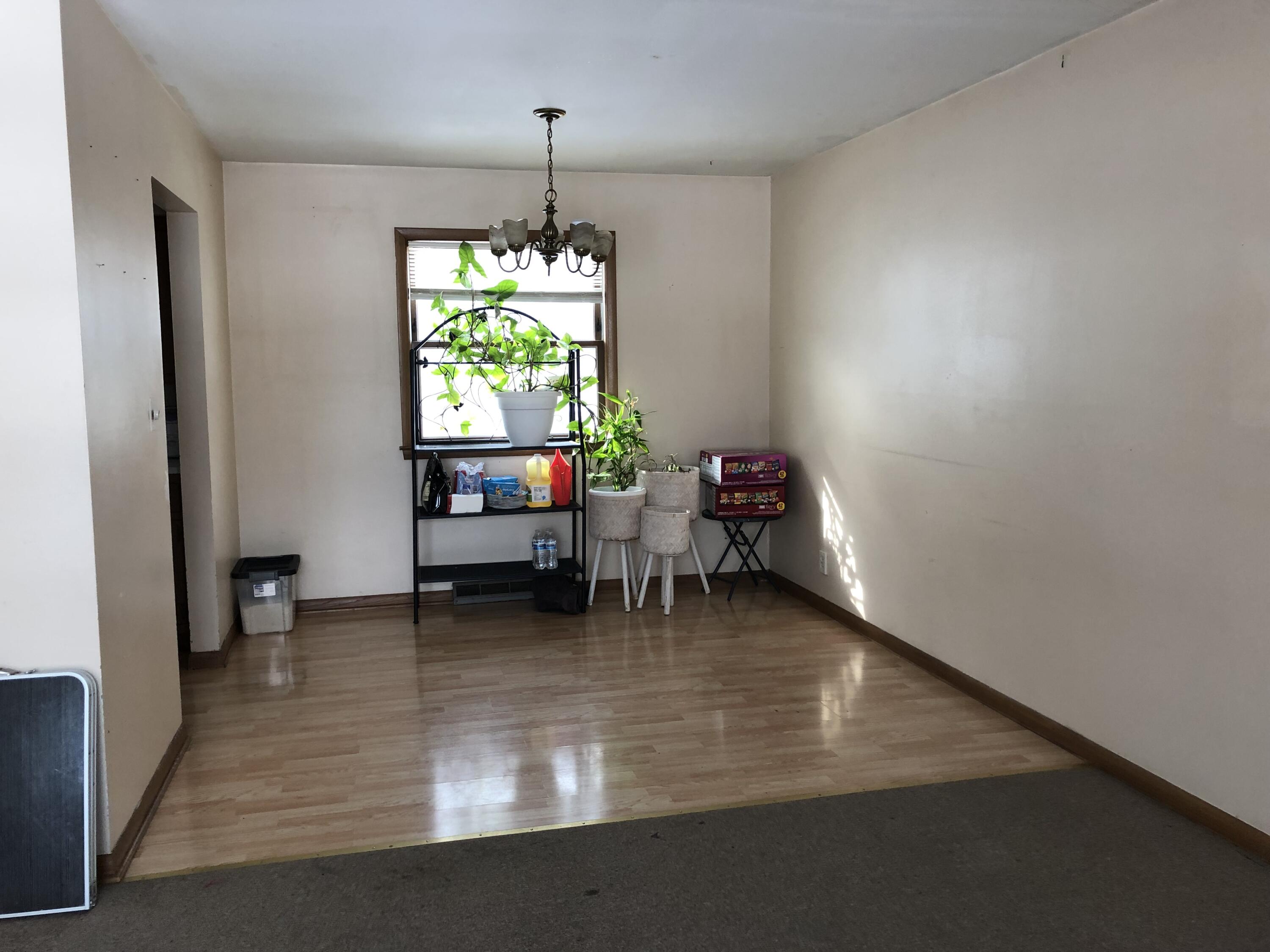 9703 West Kaul Avenue Milwaukee, WI 53225 - Photo 3 of 11 DINING ROOM