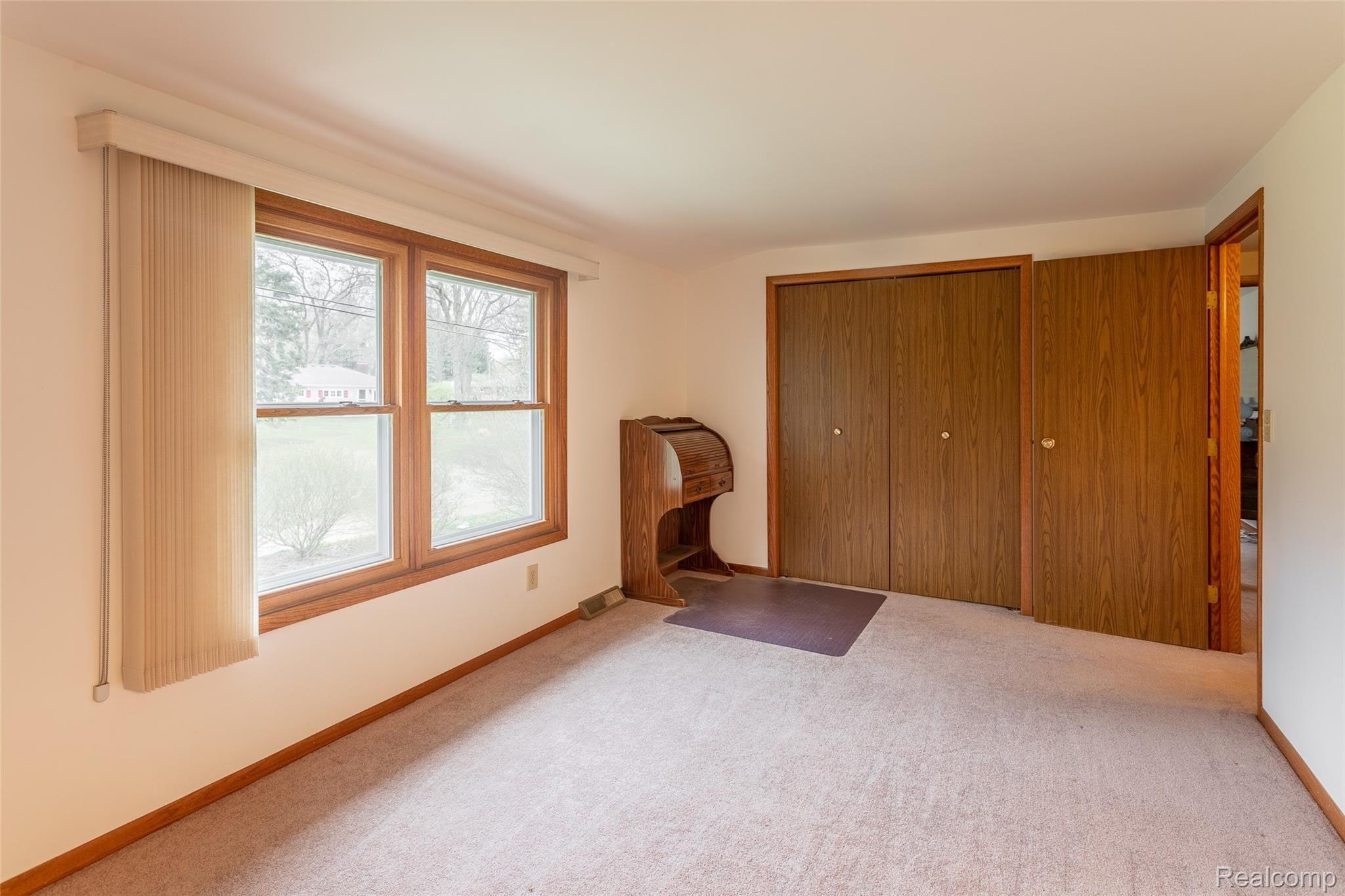 4871 Clarkston Road Clarkston, MI 48348 - Photo 17 of 22 Clarkston-20.jpg