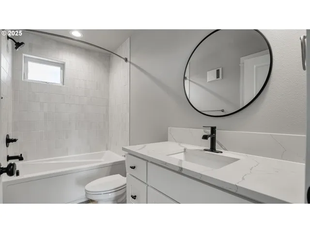 $424,500 | 3660 Southwest Sandlewood Lane, Gresham, OR 97080