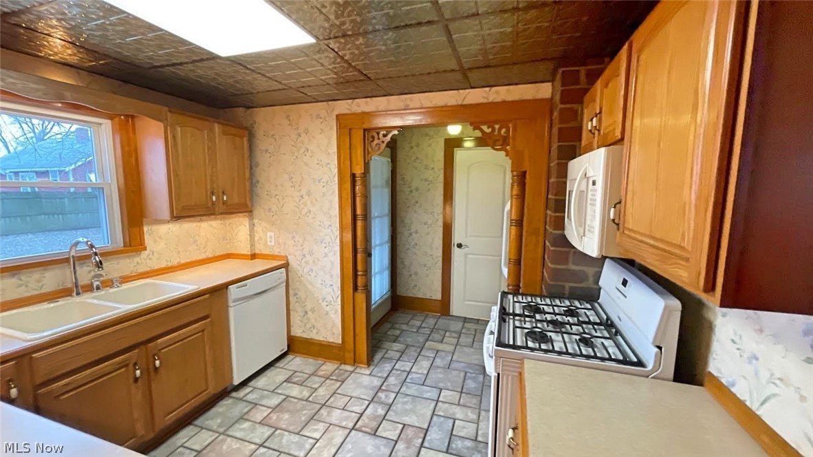 3016 Navarre Road Southwest Canton, OH 44706 - Photo 3 of 16 Huge cooks Kitchen! That ceiling