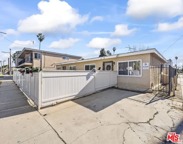 $715,000 | 1030 East 21st Street, Long Beach, CA 90806